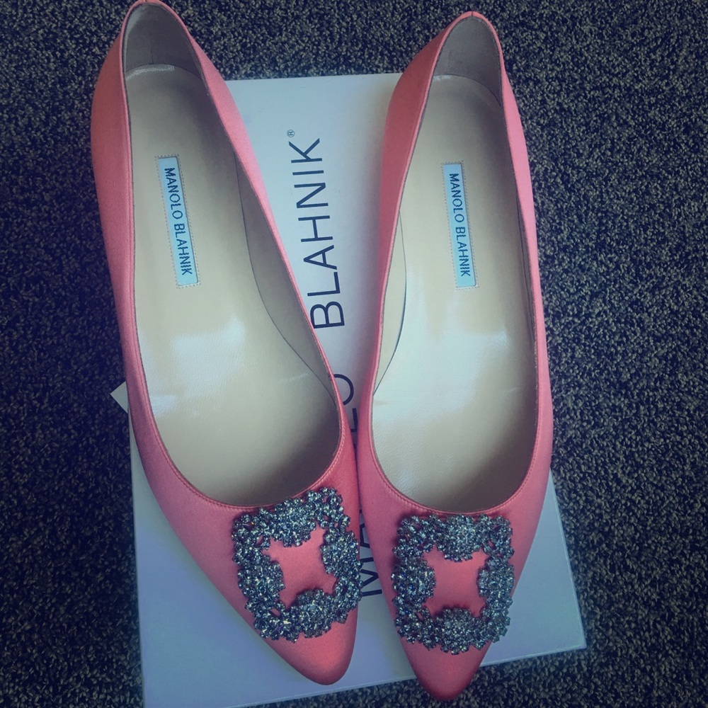 Manolo Blahnik Hangisi Satin Flats, Coral Size 40